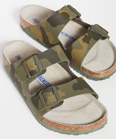 BIRKENSTOCK, 'Arizona BS Soft Footbed in Desert Soil Camo Green' Authentic Men's Designer Slip-On Pool Slide / Sandal A classic pair of Birkenstock Arizona sandals, featuring the brand's legendarily comfortable footbed and distinct two-strap design. Made in Germany. Size: 9 (Men's  Regular Fit/ Adult US; EUR 42; UK 8; MM 270). Color: Desert Soil Camo Green. Style #1019597. BRAND NEW in original box. DETAILS: Leather: Cowhide Molded cork footbed with suede lining Adjustable buckle straps Regular Birkenstock Sandals Arizona, Pool Slide, Footbed Sandals, Green Style, Birkenstock Arizona, Strap Design, Pool Slides, Slide Sandals, Birkenstock