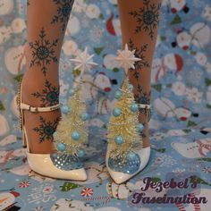 Christmas Tree Heels Light Up Kitschmas Tacky Ugly Sweater Party White Blue High Shoes Winter Decorated Hand Made Glitter Kitsch Mini Star Christmas Party Pointed Toe Heels, Christmas Party Heels With Round Toe, Altered Shoes, Silver Garland, Tacky Sweater, Crazy Fashion, Snowflake Lights, White High Heels, Ugly Sweater Party