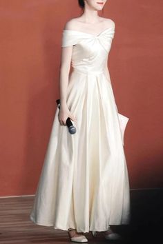 Floor-length Cream Evening Dress For Banquet, Cream Floor-length Evening Dress For Banquet, Floor-length Cream Dress For Banquet, Cream Floor-length Dress For Banquet, Cream Ball Gown Dress For Prom, Cream Ball Gown For Prom, Cream Satin Dress For Banquet, Cream Floor-length Evening Dress For Prom, Cream Floor-length Prom Dress