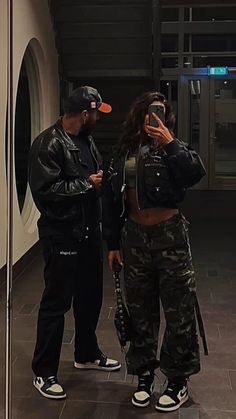 Date Night Couple Outfit, Couple Date Night Outfits, Couples Moments, Summer Drip, Skin Aesthetic, Promise Land, Cargo Outfit, Couple Outfit Ideas, Couple Fits