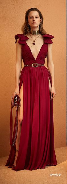 Elie Saab Pre-Fall 2018 Red Party, Most Beautiful Dresses, Trendy Dress, Ballroom Dress, Stunning Gowns, Dreamy Dress, Amazing Outfits