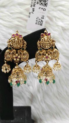 Indian Accessories, Handmade Gold Jewellery, Gold Pendant Jewelry, Gold Necklace Designs, Bangle Designs, Bridal Gold Jewellery, Lovely Earrings, Handmade Gold, Gold Jewellery