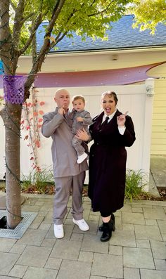 Austin Powers Mini Me Costume, Dr Evil And Mini Me, Austin Powers Costume, Costume Couple, Couples Halloween Outfits, Big Little Reveal, Family Halloween Costumes