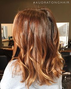 2016 Hair Trends, Shiny Healthy Hair, Red Balayage Hair, Warm Balayage, Cinnamon Hair, Hair 2022, Golden Highlights, Hair Dark, Caramel Hair