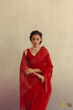 Red Saree Wedding, Long Skirt Top Designs, Bengali Saree, Saree Blouse Styles, Celebrity Casual Outfits, Modern Saree, Simple Sarees, Bridal Dress Fashion