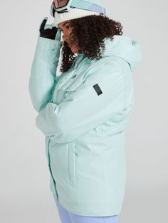 The Billie Technical Snow Jacket from ROXY is made with eco-conscious fabric and DryFlight®waterproofing, plus all the warmth with less of the bulk with our WarmFlight® insulation. This tailored, short fit with a hooded neck, long sleeve, full zip closure and a range of pockets make it perfect for the slopes. Style : ERJTJ03359, ERJTJ03432 Features Fabric: Polyester twill Lining: Engineered lightweight taffeta with brushed tricot Solution dyed lightweight taffeta used on [KVJ0] Technology: 10K R Tailored Shorts, Snow Jacket, Light Jacket, Hand Warmers, Canada Goose Jackets, Roxy, Insulation, Winter Jackets, Couture