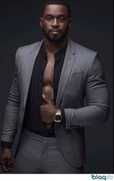 Herly Ulysse, Man In A Suit, Chocolate Men, Dark Skin Men, Manama, Jason Momoa, Black Man, Black Men Fashion