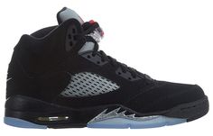 The Air Jordan 5 Retro OG BG 'Metallic' 2016 is a remastered version of the iconic OG colorway from 1990, now available in Boys Grade School sizes. This sneaker is a faithful reproduction of the original design, featuring a black nubuck upper, reflective 3M tongue, and a 'Nike Air' logo on the heel. The Air Jordan 5 OG 'Metallic' 2016 is a must-have addition to any sneaker collection, and joins previous retros released in 2000, 2007, and 2011. Bg Black, Jordan 11 Women, Vapour Max Nike, Nike Sacai, Nike Air Jordan 5, Low Air Jordan 1, Jordan 5 Retro, Jordan 8, Womens Air Jordans