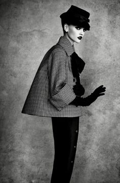 50s fashion - coat, hat, gloves Couture Dior, Editorial Vogue, Sasha Pivovarova, Magdalena Frackowiak, Patrick Demarchelier, Christian Dior Haute Couture, Natalia Vodianova