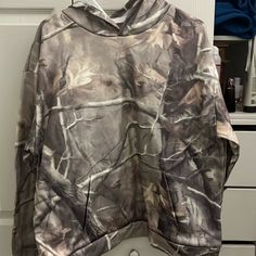 Lightweight Camo Sweatshirt. Never Worn Oversized Outdoor Hoodie Top, Oversized Hoodie Top For Outdoor, Oversized Hooded Tops For Outdoor, Oversized Tops With Drawstring Hood For Outdoor, Casual Camouflage Hooded Top, Casual Camouflage Hoodie Top, Camo Sweatshirt, Camo Hoodie, Green Brown