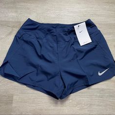 New With Tags Brief Lined Athletic Clothes Png, Nike Blue Shorts, Cosy Clothes, Nike Aesthetic, Nike Fits, Nike Women Outfits, Athletic Shorts Women, Cosy Outfit, Womens Athletic Outfits