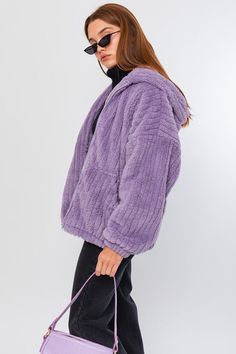 Ultra soft hoodie jacket with side pockets. Oversized fit intended. MODEL IS WEARING A SIZE SMALL MODEL SPECS HEIGHT: 5'8" BUST: 32A WAIST: 24" HIPS: 34" Dusty Lavender, Trendy Hoodies, Soft Jacket, Trendy Jackets, Outfit Making, Soft Hoodie, Cool Jackets, Neck Hoodie, Jacket Sale