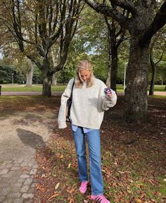 Pink Gazelle Outfit Woman, Bliss Pink Gazelle Outfit, Coloured Sneakers Outfit, Colored Sambas Outfit, Colorful Sambas Outfit, Purple Gazelle Adidas Outfit, Colorful Adidas Outfit, Pink And Green Gazelle Adidas Outfit, Pink Gazelles Outfit