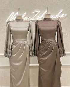 Kulot Pants, Model Dress Kebaya, Dress Muslim Modern, Braidsmaid Dresses, Elegant Silk Dresses, Dress Gala, Hijab Dress Party, Vintage Bridesmaids, Simple Bridesmaid Dresses