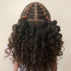 Rubber band hairstyle is not for the faint of the hearth. Are you someone who likes precision and unique showy ideas? If you’re a fan of gorgeous cuts and you Rubber Band Hairstyle, Mixed Girl Hairstyles, Rubber Band Hairstyles, Cute Curly Hairstyles