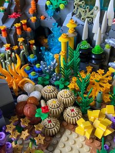 there are many different legos on the table