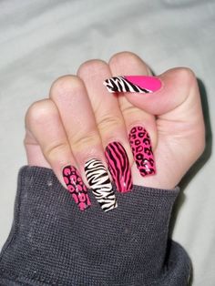 Mcbling Acrylic Nails, Long 2000s Nails, Pink Mcbling Nails, Y2k Nails No Charms, Alt Pink Nails, Emo Pink Nails, Scene Acrylic Nails, Alt Acrylic Nails Aesthetic