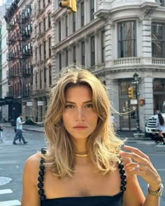 Low Maintenance Haircut Wavy Hair, Low Maintenance Haircut For Wavy Hair, Low Maintenance Bangs Wavy Hair, Wavy Low Maintenance Haircut, Low Maintanence Blonde, Hair Styles Ideas, Hot Haircuts, Styles Ideas, Trending Haircuts