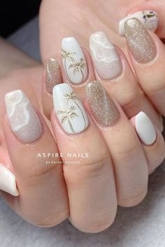 Nude And Shiny Beach Nails Palm Nails, Cruise Nails, Beach Nail Designs, Unghie Sfumate, Tropical Nails