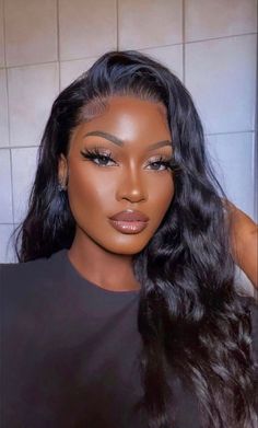 Graduation Make Up For Black Women, Daytime Makeup Black Women, Make Up Ideas Dark Skin, Black Woman Soft Glam Makeup, Natural Makeup On Black Women, Natural Look Makeup For Black Women, Soft Glam Make Up Black Women, Corporate Baddie Makeup, Natural Glam Makeup Black Women Dark Skin