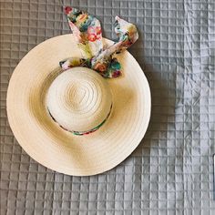 Nwt Sun Hat, Super Cute! Beyond Perfect For Beach Days. Spring Vacation Hats One Size, Trendy Pink Straw Hat For Spring, Spring Straw Hat One Size, Casual Pink Hats For Day Out, Spring Straw Hat, One Size Summer Straw Hat For Spring, Trendy Multicolor Straw Hat For Spring, Spring Summer Straw Hat One Size, One Size Spring Summer Straw Hat