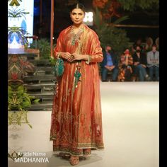 Madhaniya | Bridal Couture | Pakistani Bridal Dresses | Online Women Wedding Suits | Zaaviay