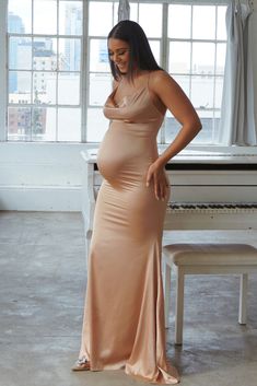 Bianca Stretch Satin Gown Gold Maternity Dress, Maternity Ball Gowns, Pregnant Wedding Guest, White Maternity Gown, Pink Maternity Gown, Pregnancy Fits, Babyshower Dress, Maternity Evening Gowns, Vestidos Para Baby Shower