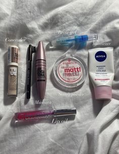 Trying Essence Mascara, Best Essence Mascara, Essence Mascara Aesthetic, Best Lip Oil, Lash Essence Mascara, Makeup List To Buy, All I Need Makeup, Lash Sensational Mascara, Essence Mascara Set