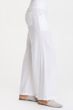 The wide-leg look comes back in full swing in Cotton Linen, featuring pleats at the center leg, contrasting jersey, and an elastic pull-on high waistband for ultimate coverage and comfort. Cotton Linen: 55/45 Linen/Cotton. Jersey Waistband: 92/8 Cotton/Spandex Inseam: ~30" Front Rise: ~11.25" Back Rise: ~17.25" Waistband: Elastic Color Description: A crisp bright white Preshrunk Machine washable Imported MODEL Angelica is wearing size Small. Height: 5'10" | Bust: 32B | Waist: 25" | Hip: 37" Cotton Wide Leg Pants With Pull-on Style, Casual Pleated Wide-leg Culottes, Casual Fitted Waist Pleated Wide Leg Pants, Relaxed Fit Wide Leg Pull-on Bottoms, Linen Wide Leg Bottoms With Pull-on Style, Daywear Wide Leg Pull-on Bottoms, Wide Leg Linen Bottoms With Pull-on Style, Wide Leg Pull-on Bottoms For Daywear, Spring Workwear Bottoms With Wide Hem