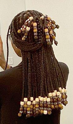 Earthy Girl Hairstyles, Earthy Black Woman Hairstyle, Long Beaded Braids, Earthy Girl Aesthetic Black Women, Earthy Hairstyles Black Women, Ginger Braids With Beads, Braided Hair With Beads, Earthy Braids, Long Braids With Beads