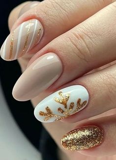 Christmas Nails Easy, Christmas Gel Nails, Festival Nails, New Year's Nails, Trendy Nails, Almond Nails, Winter Nails