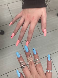 Matching Acrylic Nails With Best Friend Coffin, Nails Ideas Best Friends, Nails For 2 Best Friends, Nail Ideas For Friends, Matching Nails To Get With Your Bestie, Blue Nails With Blue Tips, Cute Summer Nails Coffin Short, Matching Friend Nail Ideas, Matching Nails For 3 Friends