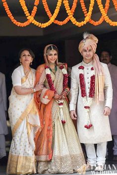 wedding, she wore an orange cream lengha and Kunal sported a classic cream sherwani Soha Ali Khan Wedding, Indian Groom Dress, Soha Ali Khan