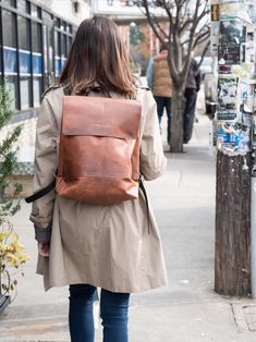 Fly on the go ✈️ Daily Necessities, Minimalist Backpack, Minimal Look, Store Hours, Old World Charm, Perfect Bag, Sunglass Frames, Perfect Pair, Leather Backpack