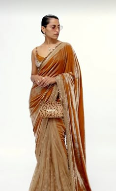 Simple Sarees, Indian Bridal Outfits, Saree Trends, Party Wear Indian Dresses, Pakistani Dress Design, Saree Dress, Indian Attire