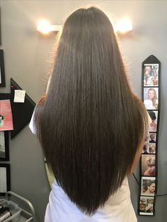 V Cut Hair With Layers Medium, V Cut Haircut, Long Hair V Cut, U Cut Hairstyle, V Shaped Haircut, V Hair, Hair Inspiration Long