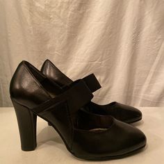 Rose Petals Black Leather Maryjane Shoes Size 10m