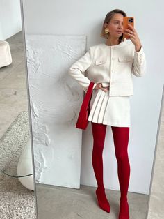 Red Tights Outfit, Red Pantyhose, Red Tights, Stockings Outfit, Look Retro, Tights Outfit, Red Outfit, Looks Vintage