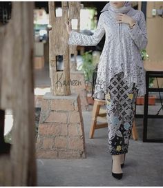 @kaureenhfiy Kondangan Outfit, Kebaya Lace, Kebaya Modern Dress, Batik Kebaya, Stile Hijab, Dress Pesta, Kebaya Muslim, Lace Dress Design