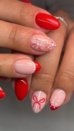 Nail Art Noel, Red Christmas Nails, Cute Christmas Nails, Christmas Gel Nails, Christmas Nails Acrylic, Nail Swag, Short Acrylic Nails Designs, Festival Nails, Xmas Nails