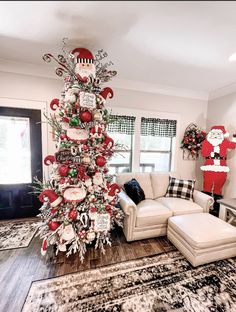 a decorated christmas tree in the living room