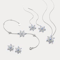 Celebrate the holidays in style with our Christmas Snowflake Necklace. Adorned with a festive snowflake pendant, this necklace is the perfect way to show holiday spirit! Delicate and eye-catching, it's an ideal accessory for any occasion. DETAILS Materials: Silver,  Crystal,  Zircon Measurements: Length: 15.75"(40.0cm) + Extender: 1.97"(5.0cm) Snowflake Size:  0.73 "*0.73"(18.6mm* 18.6 m m ) Silver  Weight: 1.8g Snowflake Bracelet, Cinderella Pumpkin, Dashing Through The Snow, Snowflake Necklace, Unique Gift Wrapping, Snowflake Pendant, Snowflake Earrings, Butterfly Gifts, Snowflake Design