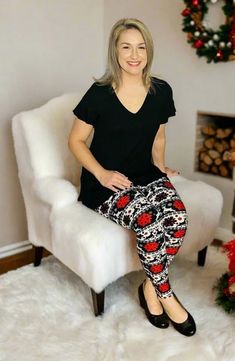 Womens Best Christmas Leggings | MomMe And More Boutique – MomMe and More Athleisure Leggings