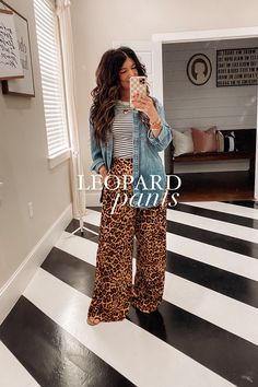 Warm Weather Thanksgiving Outfit, Teacher Work Outfits, Leopard Pants Outfit, Dressy Attire, Casual Work Outfits Women, Fashion Business Casual, Cold Weather Fashion, Style Inspiration Fall, Casual Work Outfits