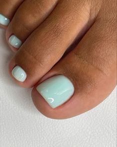 2023 Pedicure Colors Pale Skin, Summer Pedi 2023 Color Trends, Teal Toenails Pedicures, Cute Summer Toe Nail Colors, Toenail Spring Colors, Summer Polish 2024, Tiffany Blue Toe Nails, Tiffany Blue Pedicure, Penticure Ideas