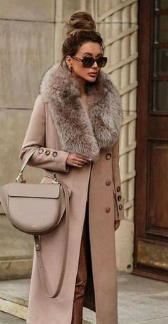 #Winter#WinterOutfits#Fashion2024#SeasonalFashion#WinterTrends#StyleTips#ColdWeatherOutfits#Skirts#Layering#MidiSkirtsIdeas#OutFitIdeas#WinterFashion#WinterOutfitsAesthetic#WinterOutfitsKorean#WinterOutfitsForWomen#ChristmasOutfit Winter Outfits Coat, Winter Boots Outfits, Classy Winter Outfits, Stylish Fall Outfits, Chic Fall Outfits, Makeup Transformation, Trendy Fall Outfits