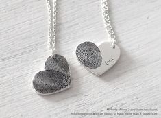 Heart Necklace Diy, Fingerprint Heart, Fingerprint Necklace, Diy Gifts For Mom, Heart Necklaces, Bar Necklace Personalized, Fingerprint Jewelry, Necklace For Her, Silver Heart Necklace