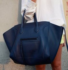 Celine Phantome Bag Tas Celine, Celine Phantom Bag, Handbag Heaven, Celine Luggage Bag, Celine Bag, Givency Antigona Bag, Mode Inspiration, Beautiful Bags, A New Day