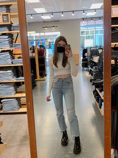 Ripped Jean, Camera Roll, Mom Jeans, Outfit Inspirations, Ootd, My Style, Outfit Inspo, Pants, How To Wear