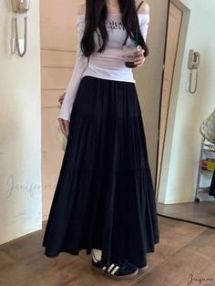 Elegant High-Waisted Pleated Long Skirt Bodycon Maxi Skirt, Pleaded Skirt, Pleated Long Skirt, Elegant Skirt, Skirt Long, Off Shoulder Tops, Types Of Skirts, Long Skirt, Pleated Skirt